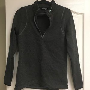 Nomad gray sweater
